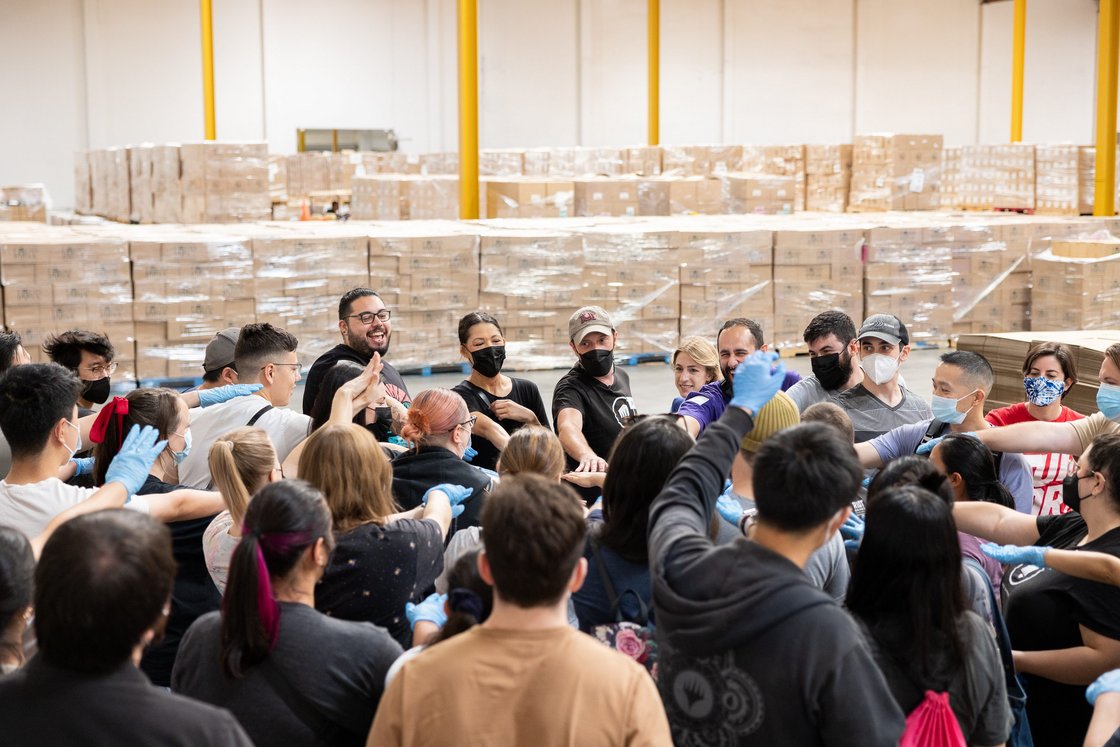 riot-games-la-food-bank