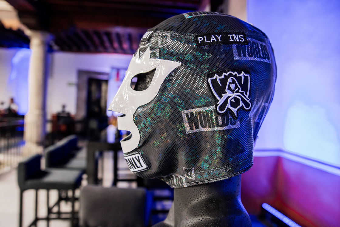 riot-games-worlds-2022-mexico-city-lucha-mask